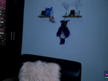 Daahanna_ Chaturbate stream image from December 29, 2024