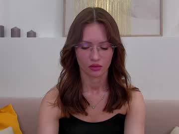 Emmamilner Chaturbate stream image from December 29, 2024