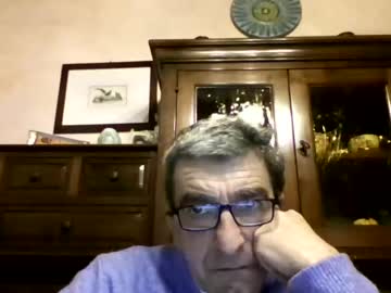 Iseolago Chaturbate stream image from December 29, 2024