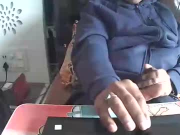 Giantkillerkkr Chaturbate stream image from December 29, 2024