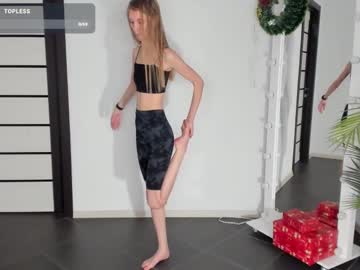 Phoebepaw Chaturbate stream image from December 29, 2024