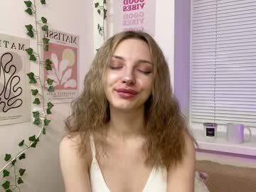 Adele0_0 Chaturbate stream image from December 29, 2024