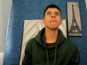 Derekmen_ Chaturbate stream image from December 29, 2024