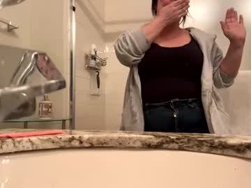 Hannahrheaxo Chaturbate stream image from December 29, 2024