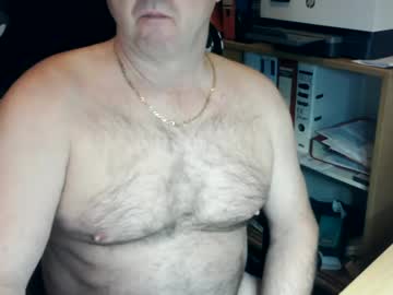 Blonderbear13 Chaturbate stream image from December 29, 2024