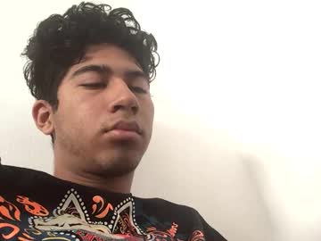 Mangopitudo Chaturbate stream image from December 29, 2024