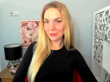Aullorasensual Chaturbate stream image from December 29, 2024