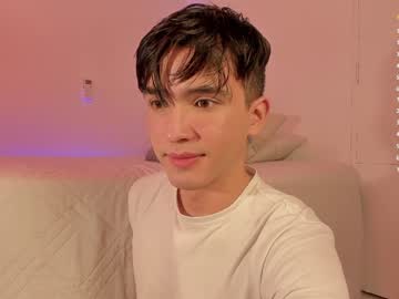Andrew_Luxo Chaturbate stream image from December 29, 2024