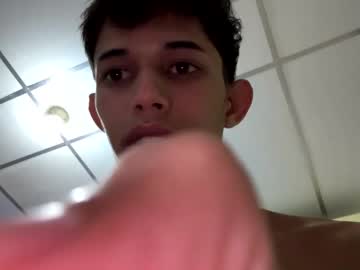 Apolo_Idalgo Chaturbate stream image from December 29, 2024