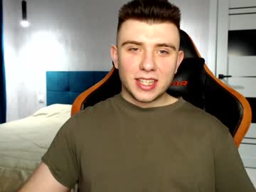 Honey_Furry Chaturbate stream image from December 29, 2024