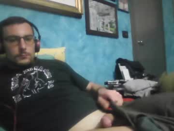 Theitalianx95x Chaturbate stream image from December 29, 2024