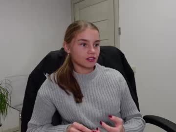 Abby_Laker Chaturbate stream image from December 29, 2024