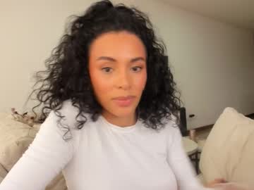 Im_Ari Chaturbate stream image from December 29, 2024