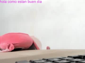 Jenelotizz06 Chaturbate stream image from December 29, 2024