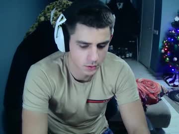 Hopee111 Chaturbate stream image from December 29, 2024