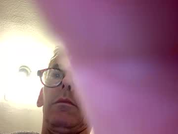 Ilovetolickpussey Chaturbate stream image from December 29, 2024