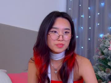 Evelinbunny Chaturbate stream image from December 30, 2024
