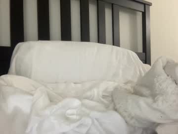 Kristicutiez Chaturbate stream image from December 30, 2024