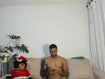 Axel_Joness Chaturbate stream image from December 30, 2024