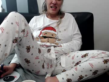 Dyanakaylin Chaturbate stream image from December 30, 2024