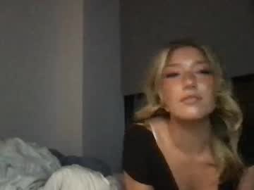 Gwenpeck Chaturbate stream image from December 30, 2024
