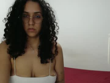 Karolpunk Chaturbate stream image from December 30, 2024