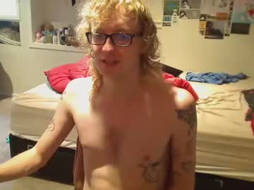 Oomfsucks Chaturbate stream image from December 30, 2024