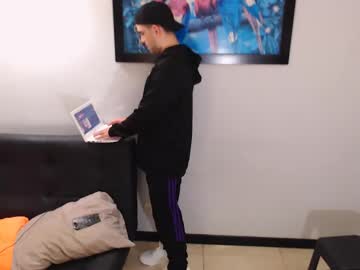 Andrew_Hot_999 Chaturbate stream image from December 30, 2024