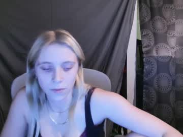 Ashleewolfx Chaturbate stream image from December 30, 2024