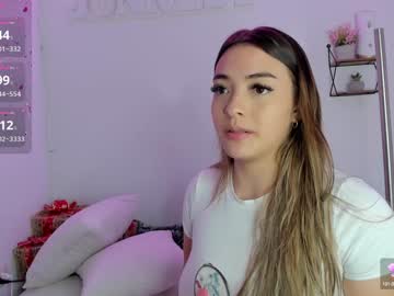 Kylie_Jonnes_ Chaturbate stream image from December 30, 2024