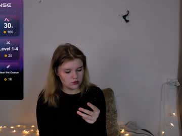 Mina27372 Chaturbate stream image from December 30, 2024