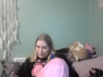 Thelittlebambii Chaturbate stream image from December 30, 2024