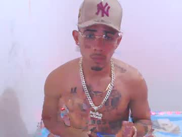 Thetattooedboy23 Chaturbate stream image from December 30, 2024