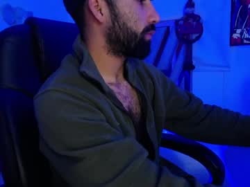 Ianhairyxxx Chaturbate stream image from December 30, 2024