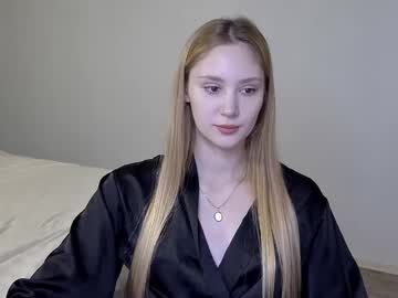 Laylla001 Chaturbate stream image from December 30, 2024
