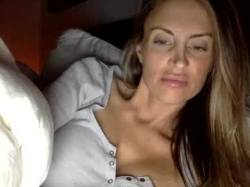 Peekyblynder Chaturbate stream image from December 30, 2024