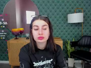Serenastrong Chaturbate stream image from December 30, 2024