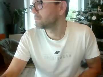 Darkhaired34 Chaturbate stream image from December 30, 2024