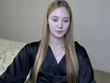 Laylapretty001 Chaturbate stream image from December 30, 2024