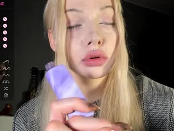 Nicole_Yo Chaturbate stream image from December 30, 2024