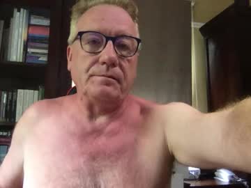 Roberttherabbit Chaturbate stream image from December 30, 2024