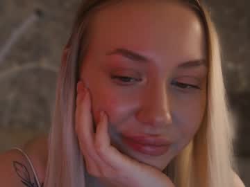 Emilia_Lorent Chaturbate stream image from December 30, 2024
