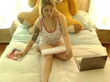 Meganlk Chaturbate stream image from December 30, 2024