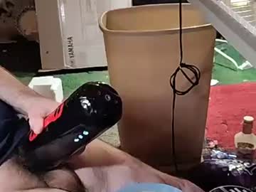 Mikeylikesit38 Chaturbate stream image from December 30, 2024