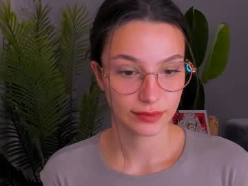 Whoislulu Chaturbate stream image from December 30, 2024