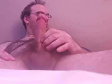 Giantnerdyfeet Chaturbate stream image from December 30, 2024