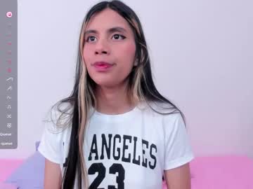 Little_Angelhot Chaturbate stream image from December 30, 2024