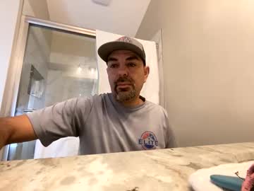 Roblatino12 Chaturbate stream image from December 30, 2024