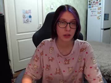 Yummygiirl Chaturbate stream image from December 30, 2024