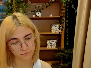 Moon13152 Chaturbate stream image from December 30, 2024